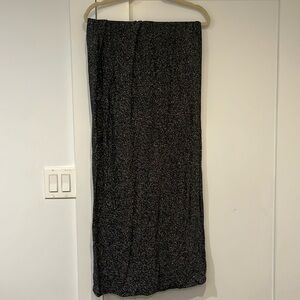 Shimmery maxi skirt with elastic band